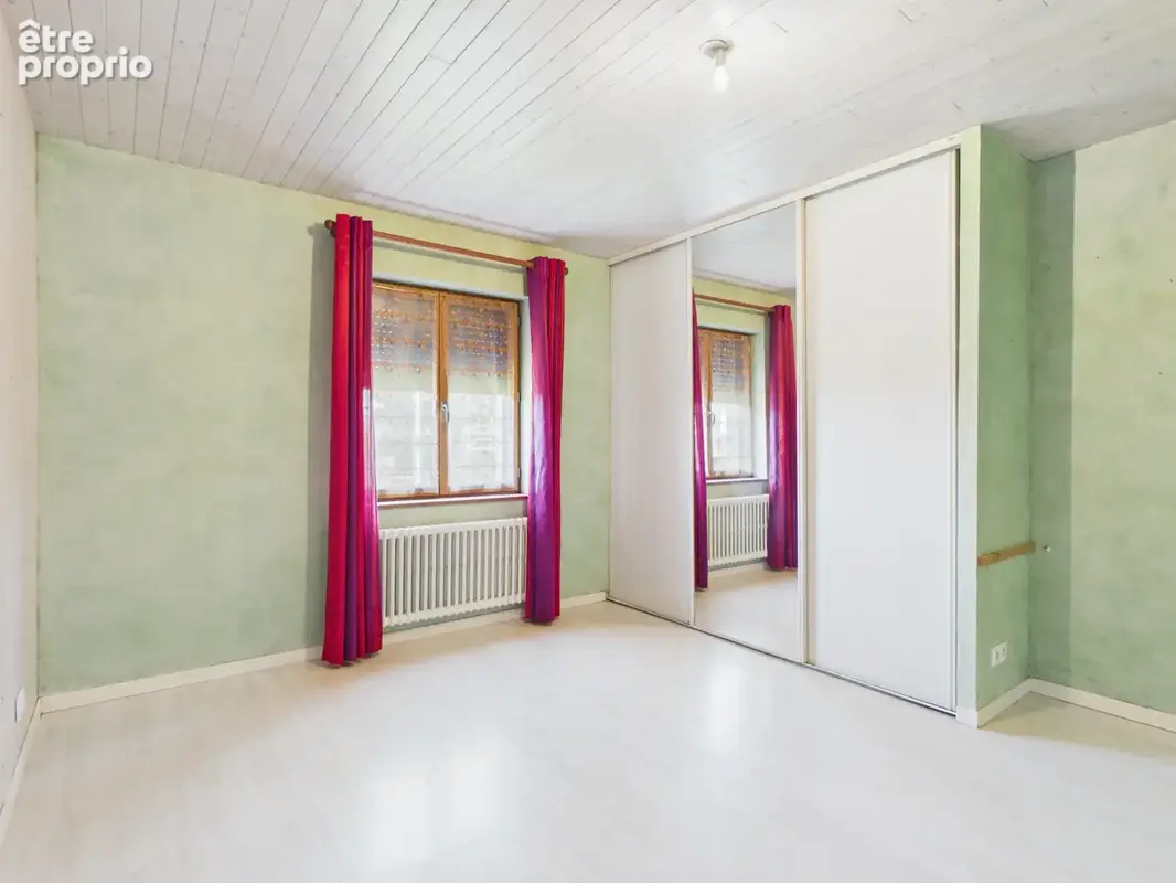 Maison composée de 3 appartements et terrain de 2 378 m2 - photo 6