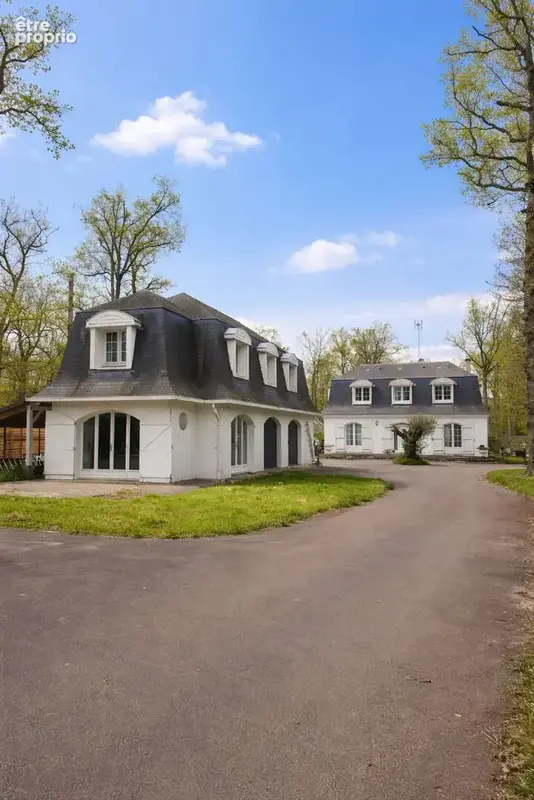 Maison de 220 m2 avec 6 pièces -2 dépendances et une piscine. - photo 15