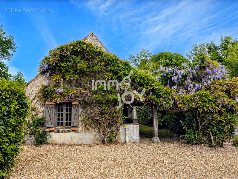 Maison à LONGNY-AU-PERCHE