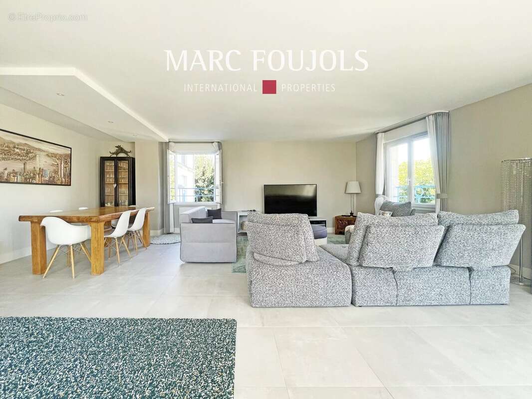 Appartement avec ascenseur et parking proche du centre ville - photo 2