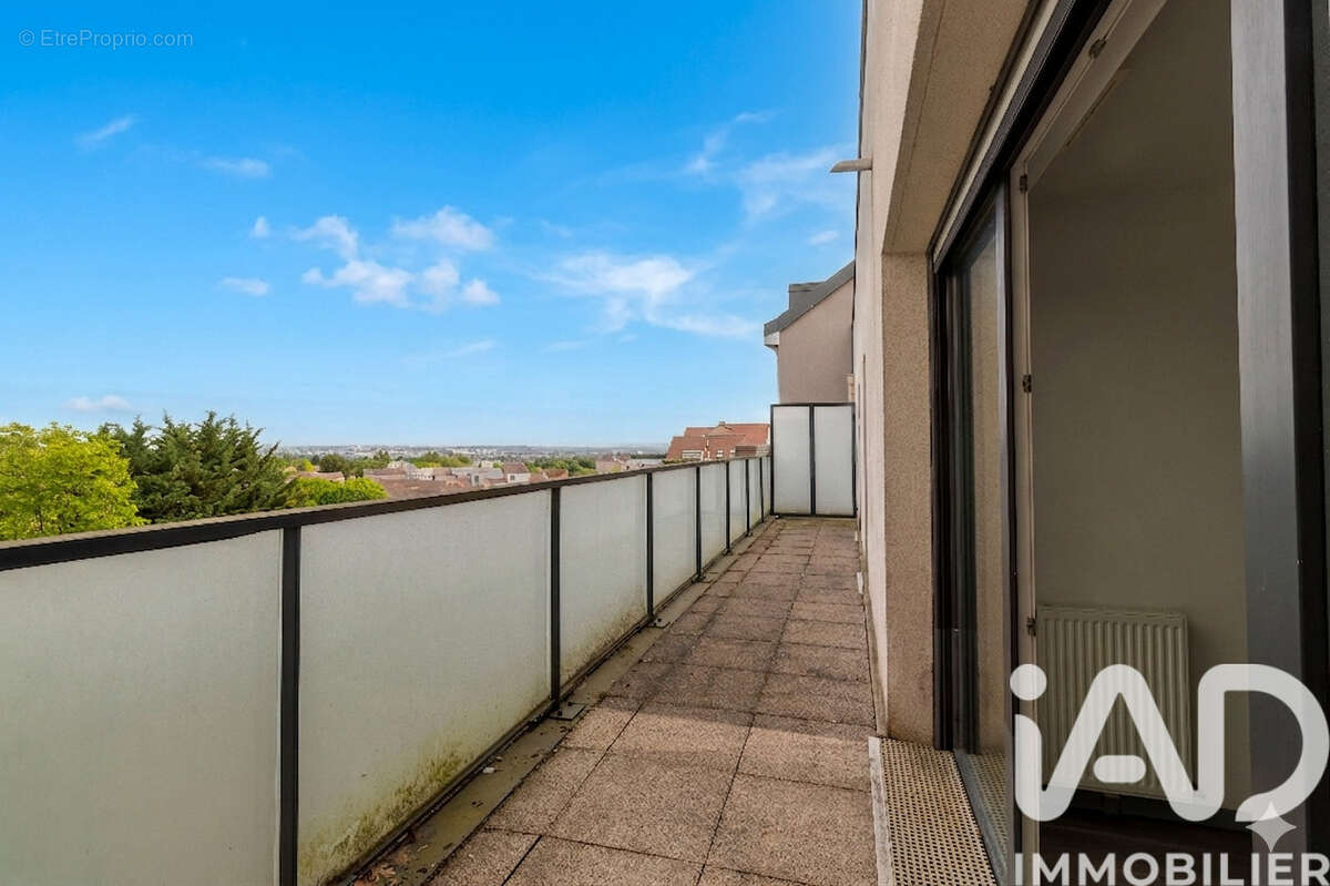 Photo 3 - Appartement à JOUY-LE-MOUTIER