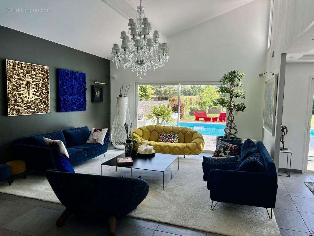 Maison à SAINT-JORY