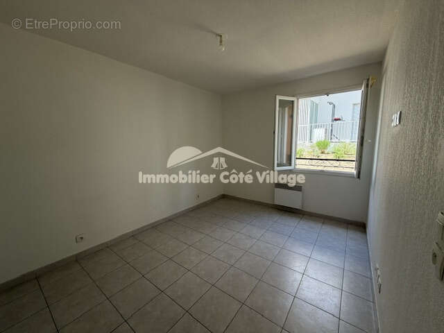Appartement de type deux pièces avec terrasse et 2 parkings - photo 5
