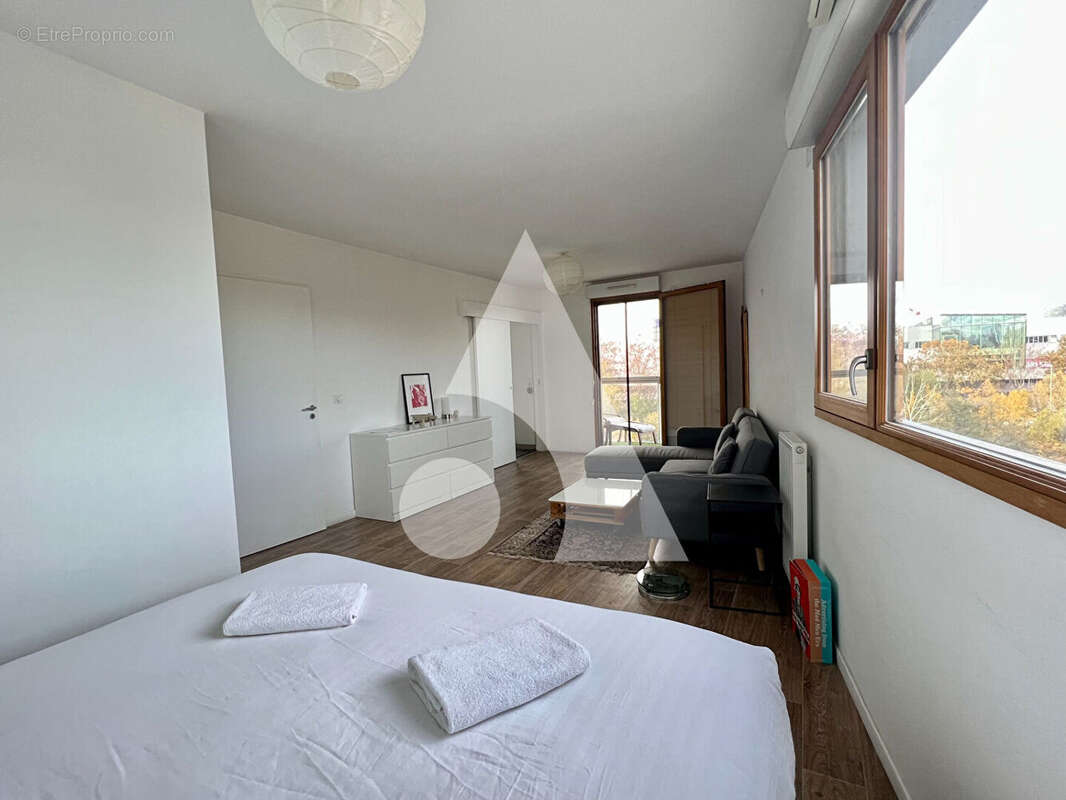 Appartement à L'ILE-SAINT-DENIS