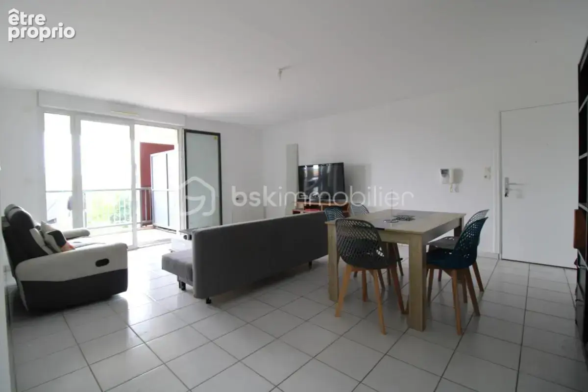 Type 4 traversant de 86 m² avec 2 BALCONS – Secteur Trois Cocus / Borderouge - photo 2