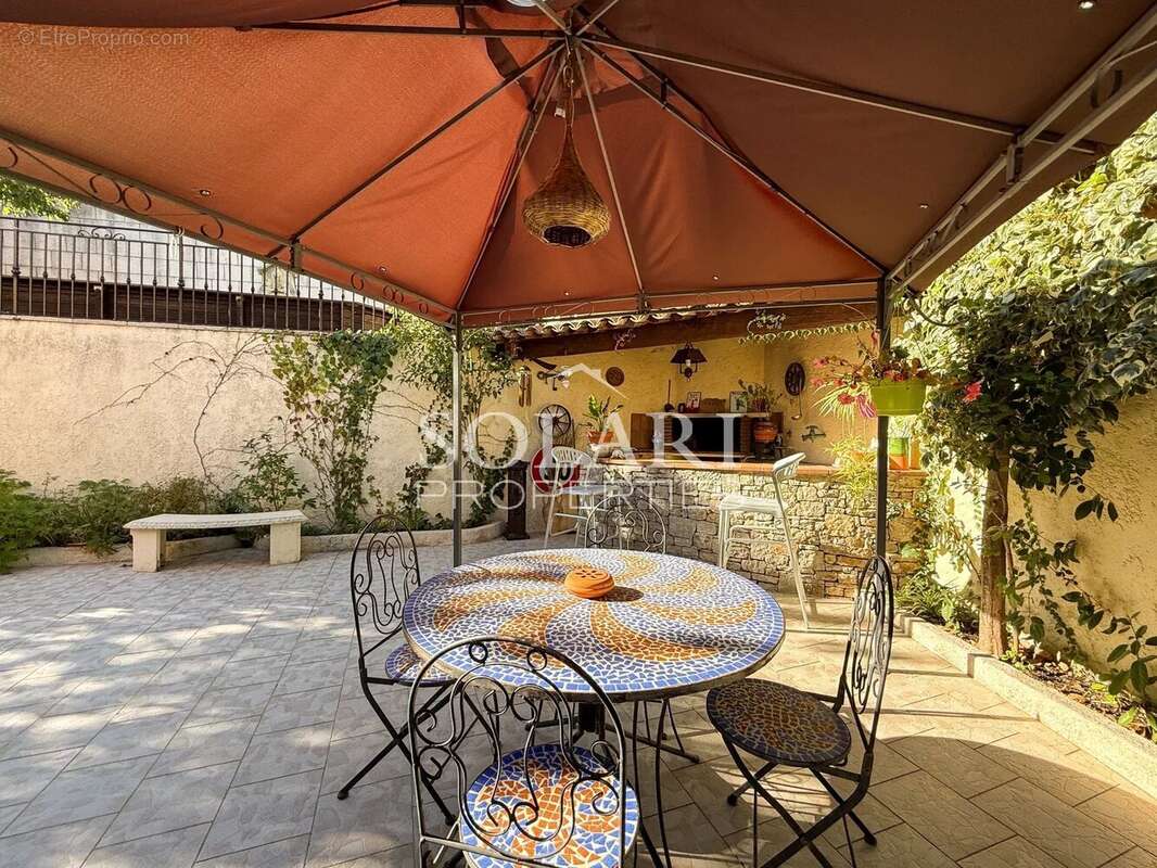 Maison à MANDELIEU-LA-NAPOULE