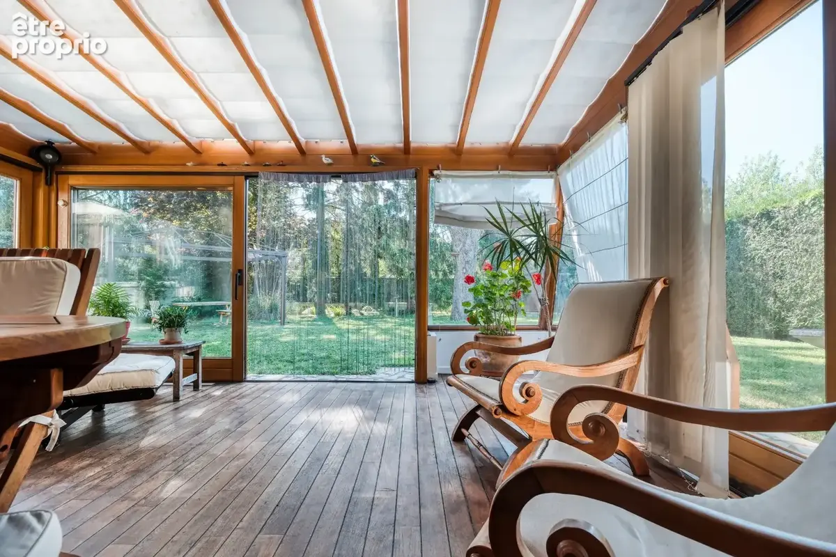 Elégante maison Familiale de 8 pièces 180m² avec Vie de Plain-Pied 6 Chambres - DPE C- Véranda et terrain arboré de 756m² - photo 9
