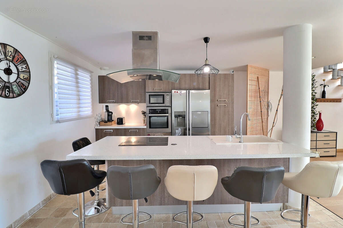 Maison à GALLARGUES-LE-MONTUEUX