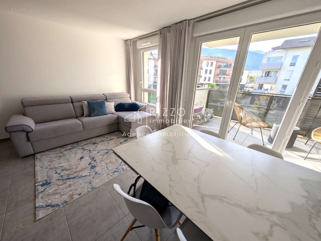 Appartement à CESSY