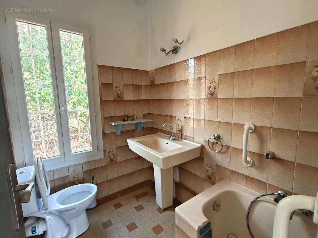 Appartement à MARSEILLE-16E