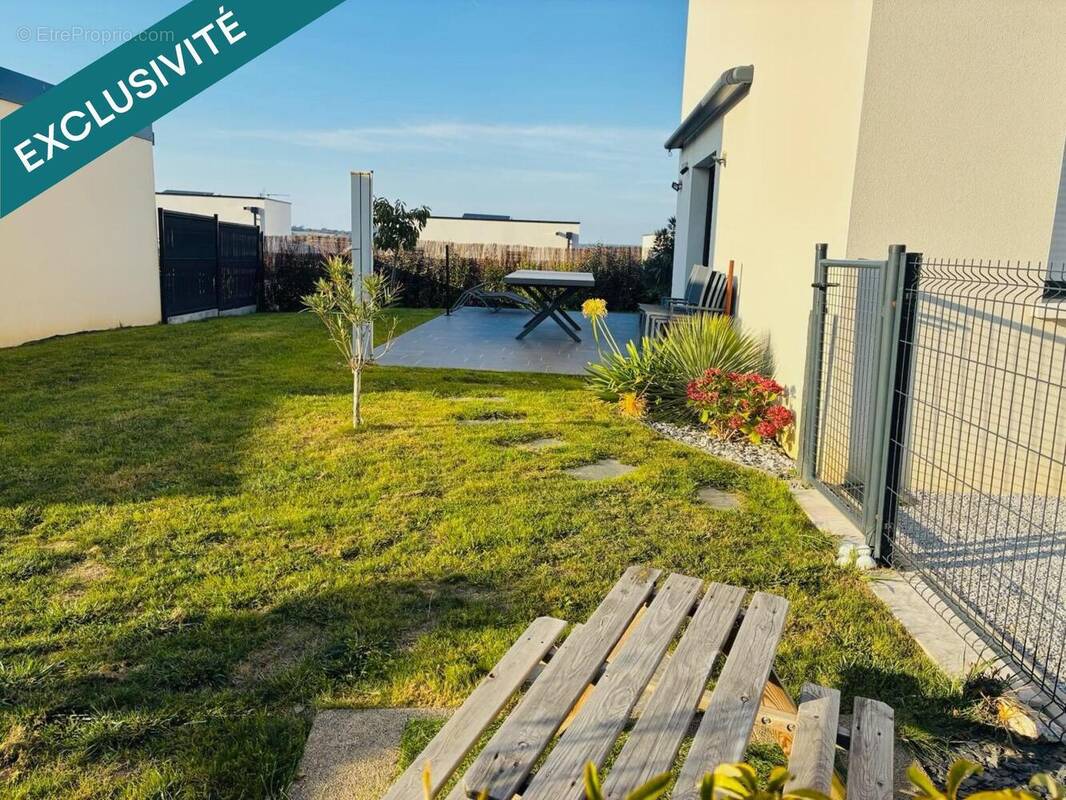 Photo 1 - Maison à MONTREUIL-JUIGNE