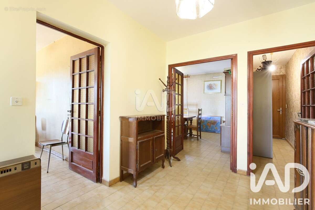 Maison 137 m² à Saint-Jory  - photo 7