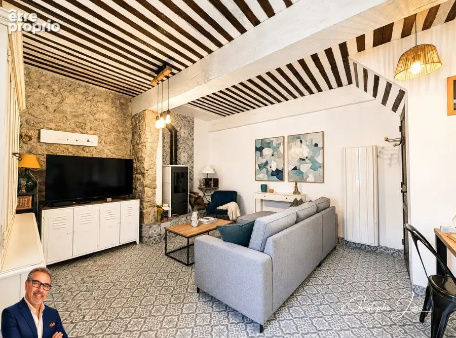 LEUCATE VILLAGE  - Maison de caractère avec terrasse suspendue - photo 4