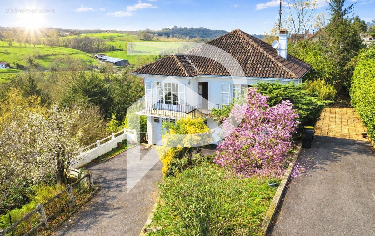 Maison à LAGOR