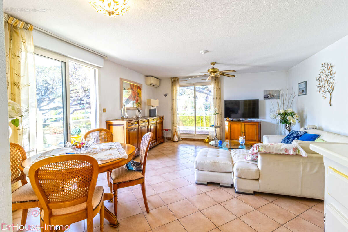 Appartement 74 m² à Cavalaire-Sur-Mer  - photo 4