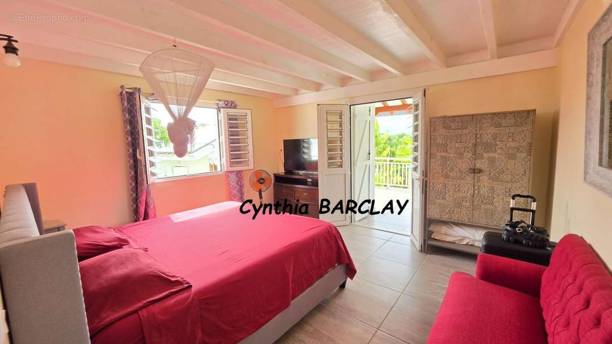 Maison 305 m² à Ducos  - photo 12