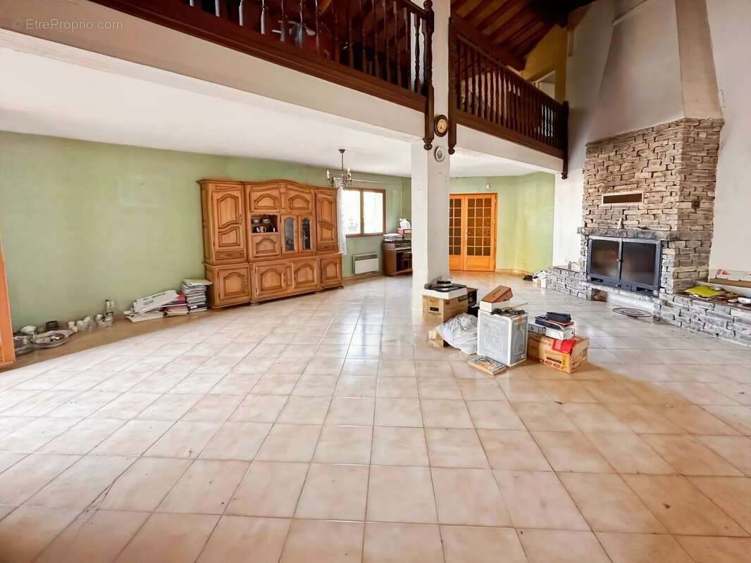 Maison à SAINT-JEAN-DE-CORNIES