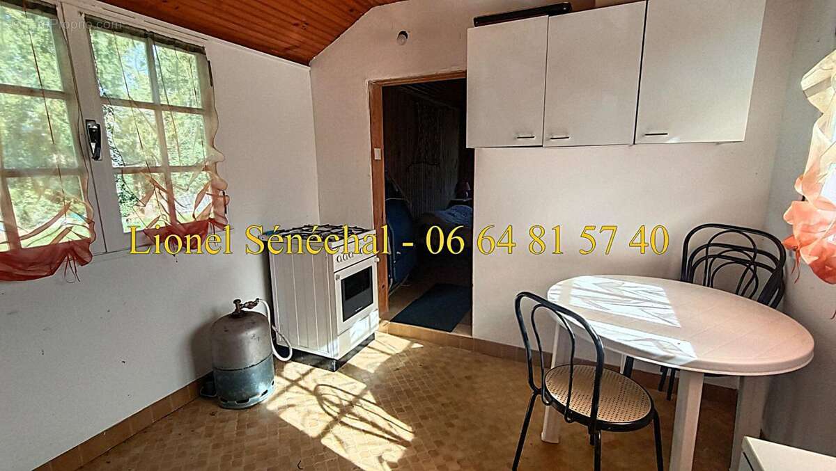 Terrain de loisirs de plus de 500 m2 + un chalet de loisirs en dur de 18 m2  avec un accès direct à la rivière - photo 4