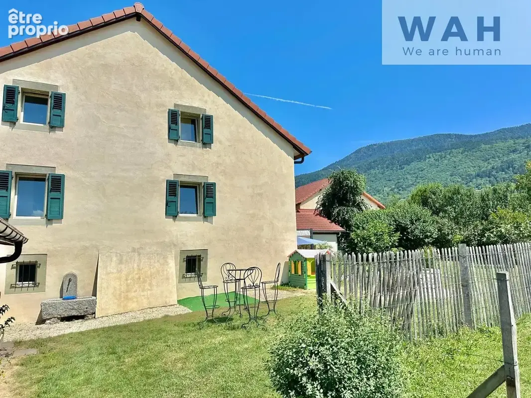 T3 DUPLEX avec jardin privatif et annexes dans un corps de f - photo 3