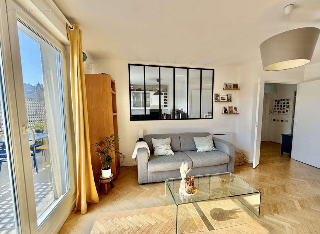 Appartement à ISSY-LES-MOULINEAUX