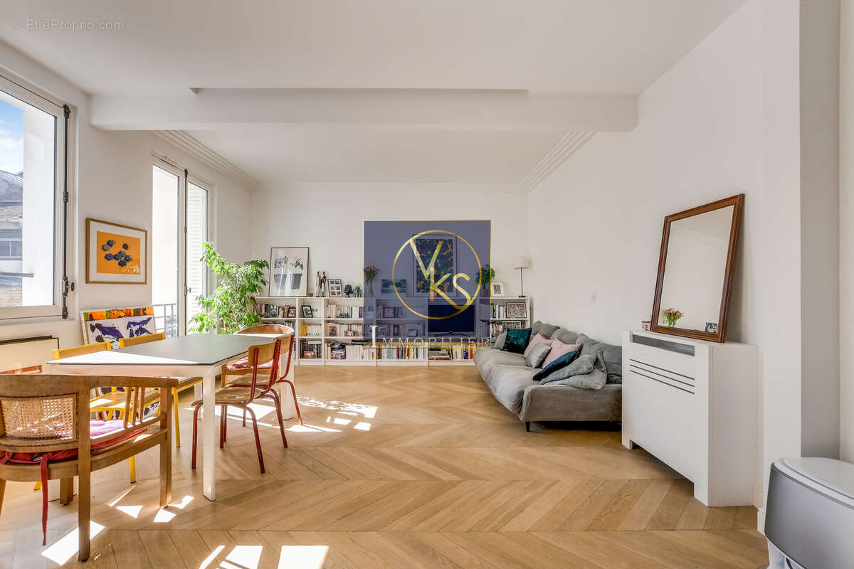 Appartement à PARIS-18E