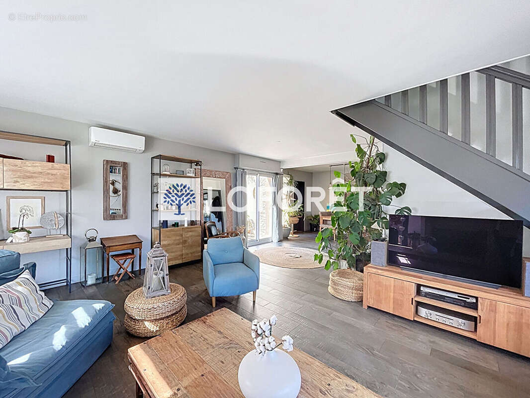 Maison à SAINT-NOM-LA-BRETECHE