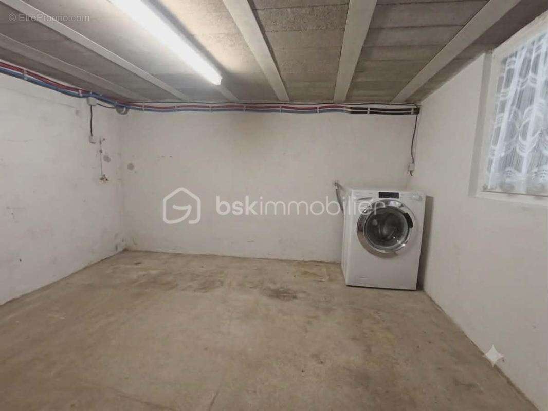 Maison avec garages - photo 8