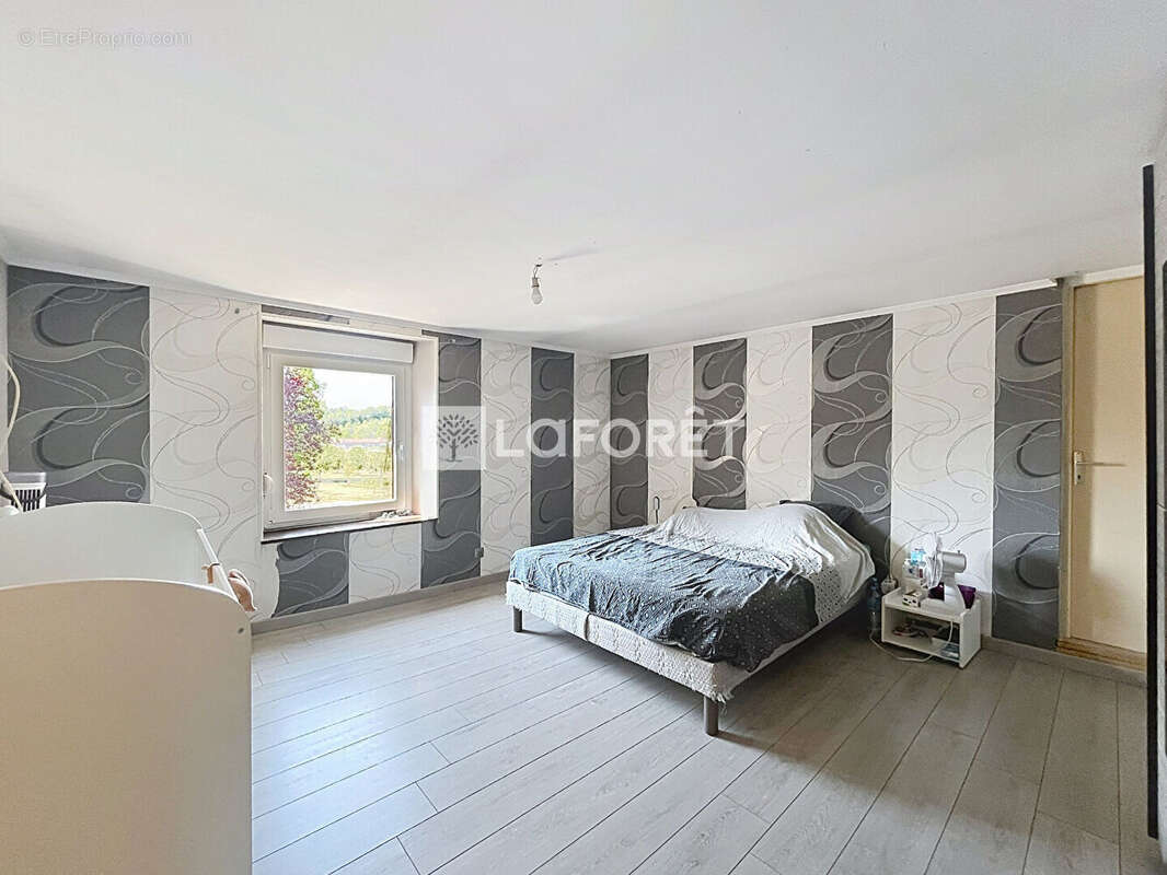 Maison de 195 m² avec 4 chambres - photo 13