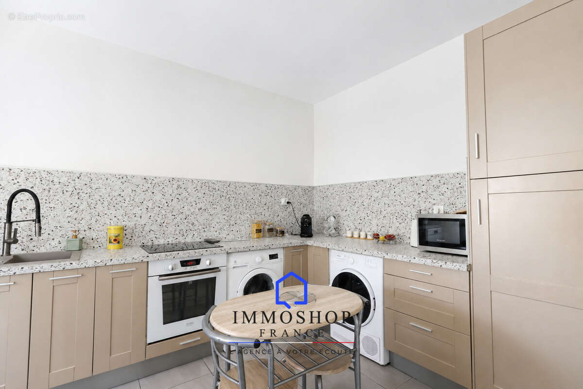 Appartement T3 CARRO (13500) - photo 8