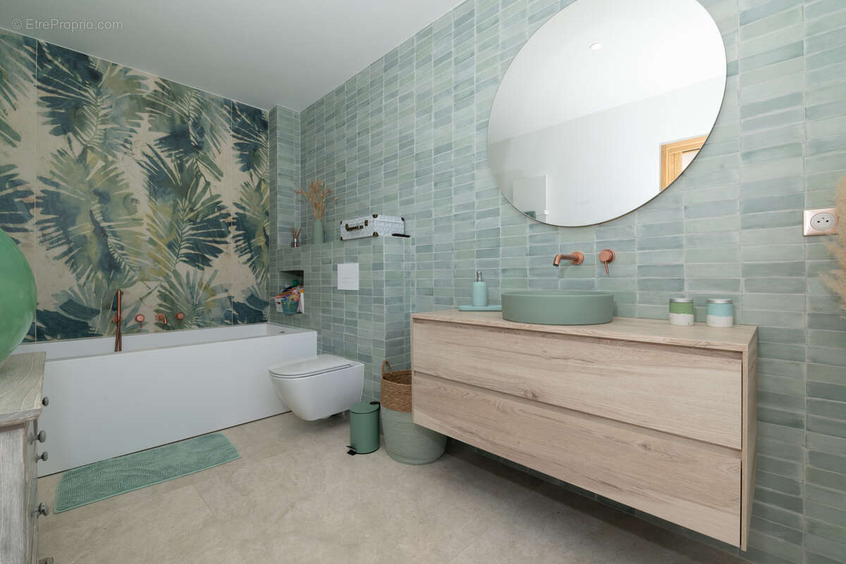 Maison à CARQUEIRANNE