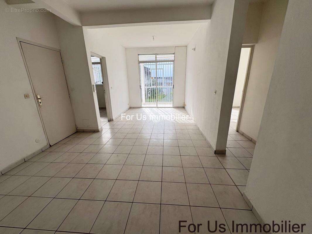 Appartement à POINTE-A-PITRE