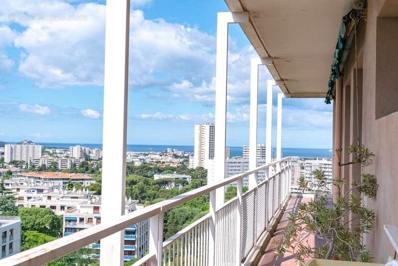 Appartement à MARSEILLE-9E