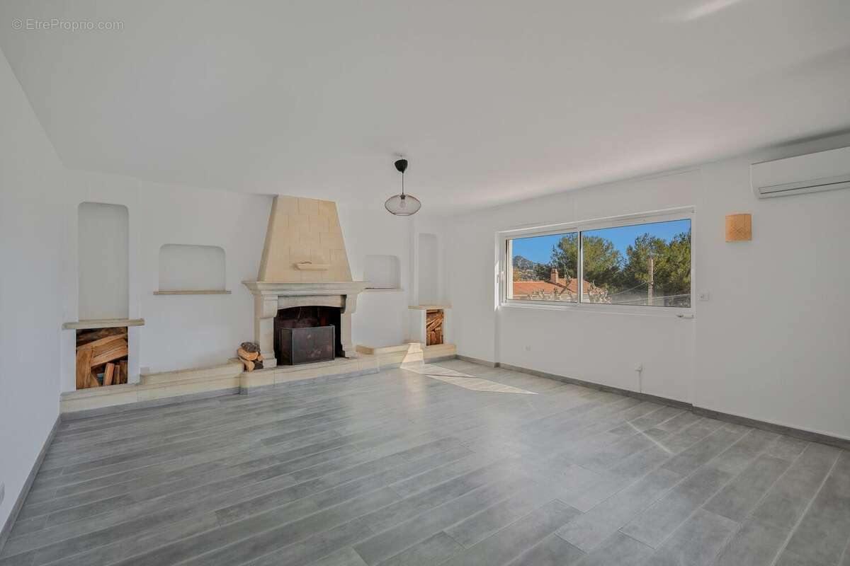 Appartement à HYERES