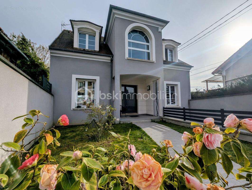 Maison à ORMESSON-SUR-MARNE