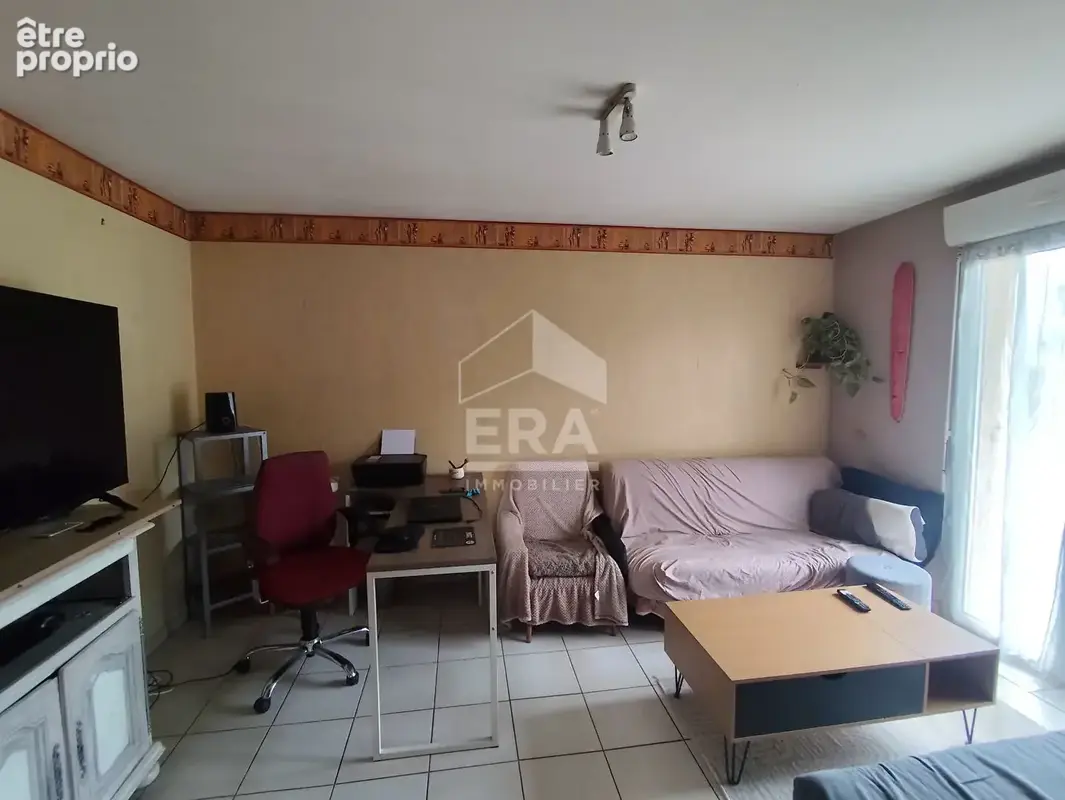 Maison 106 m² à Roumazieres-Loubert  - photo 4