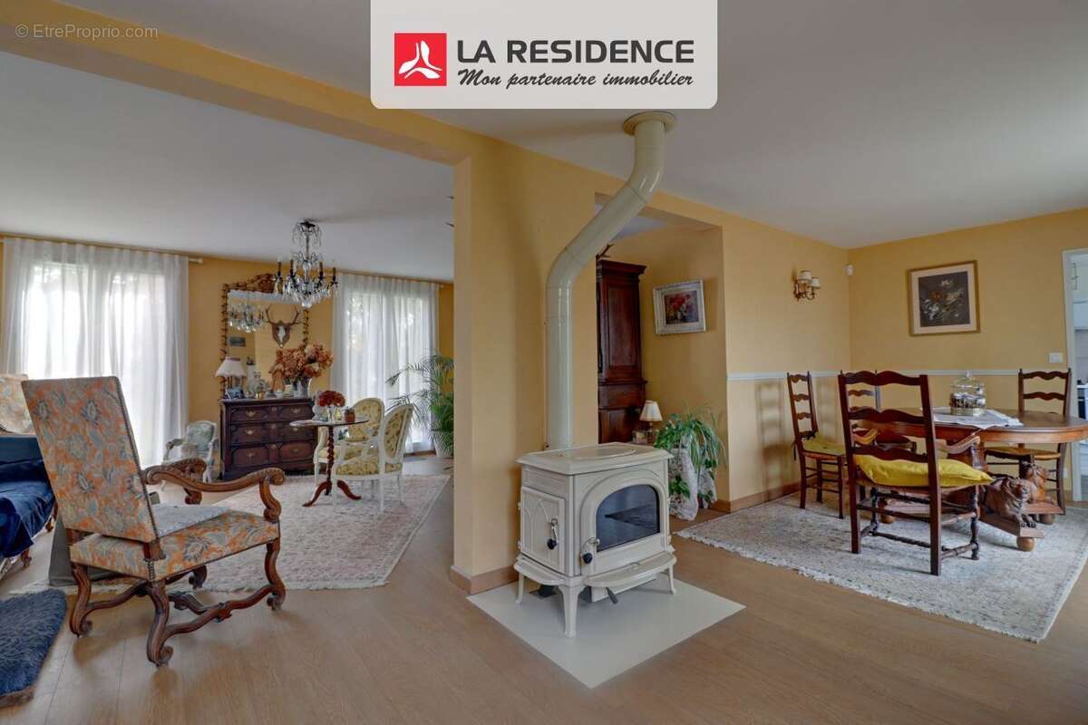 Maison à MAREIL-SUR-MAULDRE