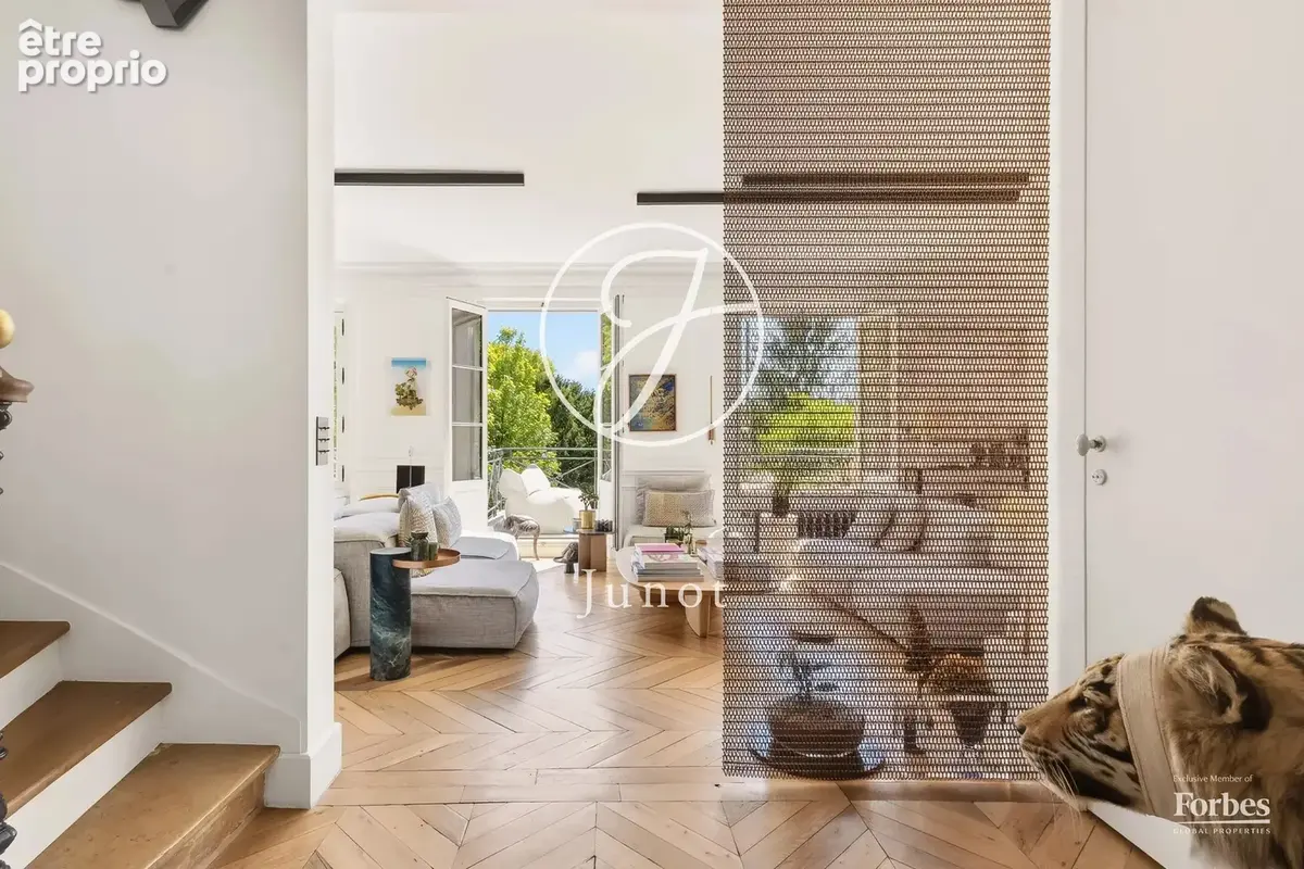 Ville-d'Avray - PARC DE SAINT-CLOUD - Propriété de 260 m² - Terrain de 820 m² - photo 4