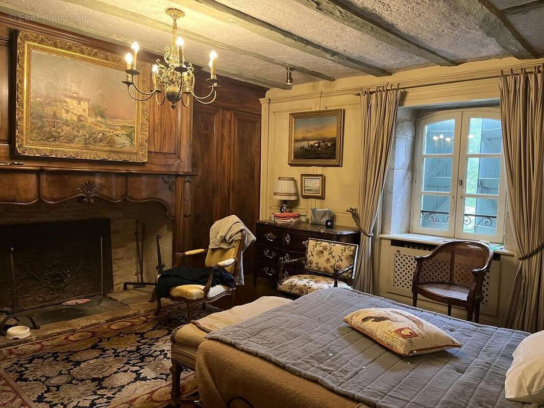 Maison R+1 - Chambre n°2 - Maison à LIVERNON