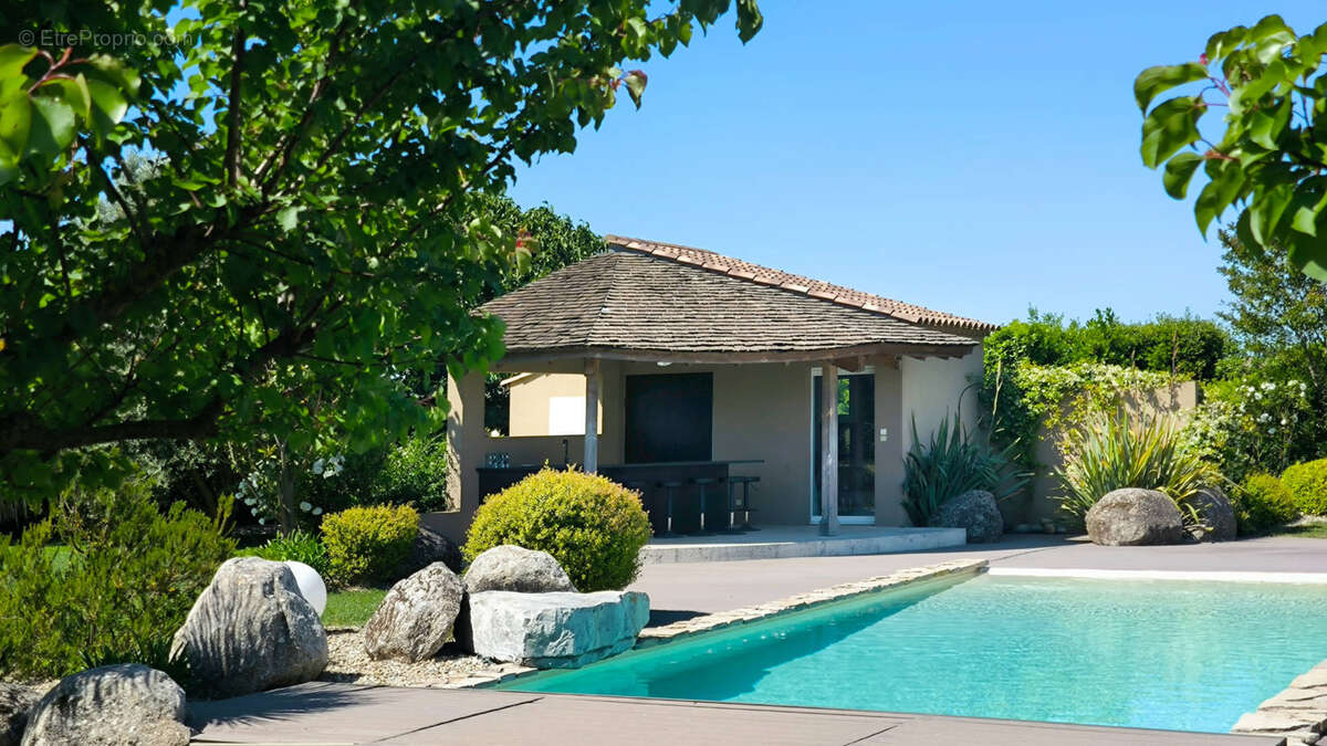 Propriété d’exception avec piscine et 3 600 m2 en bordure de campagne près d’Uzès - photo 13