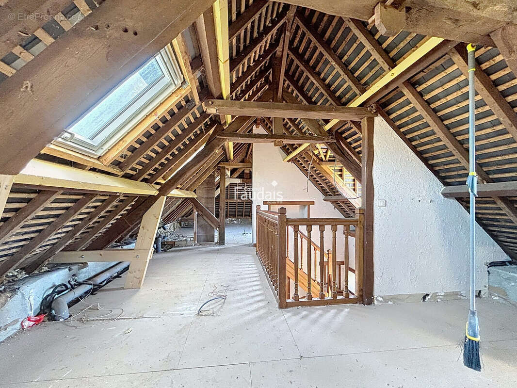 Maison 80 m² à Le Dezert  - photo 5