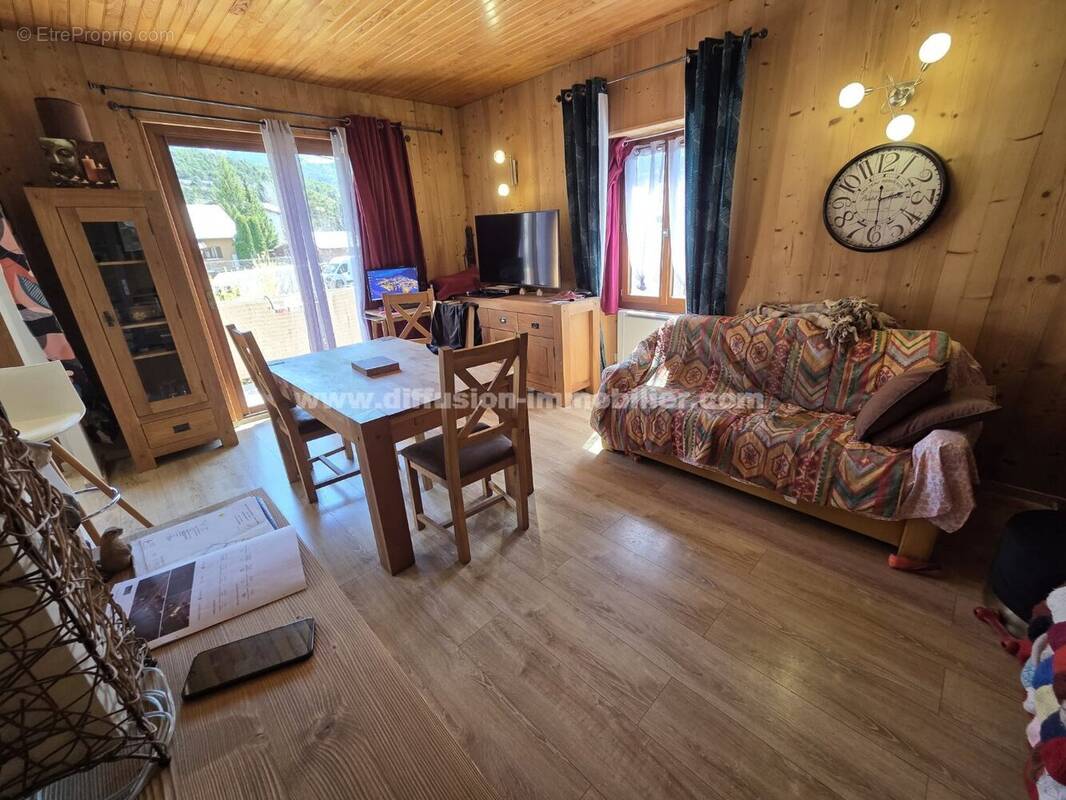 Appartement à JAUSIERS