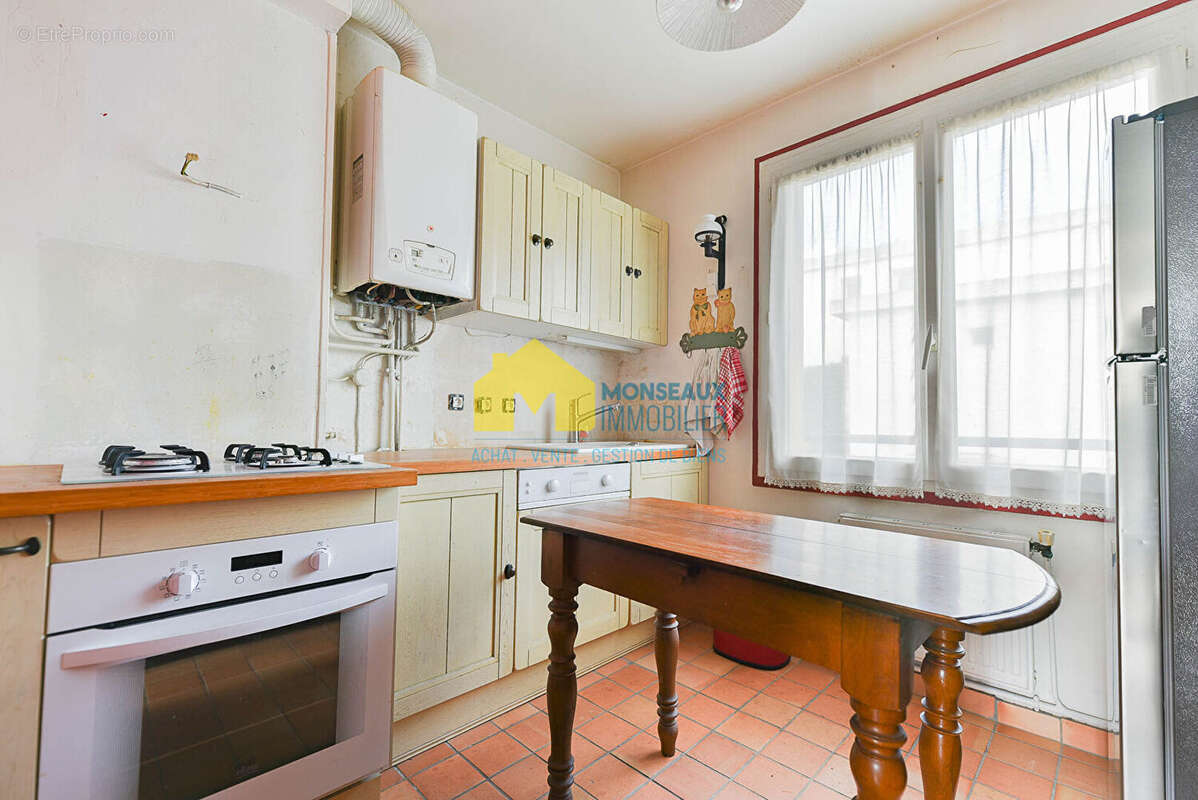 Appartement à SAINTE-GENEVIEVE-DES-BOIS