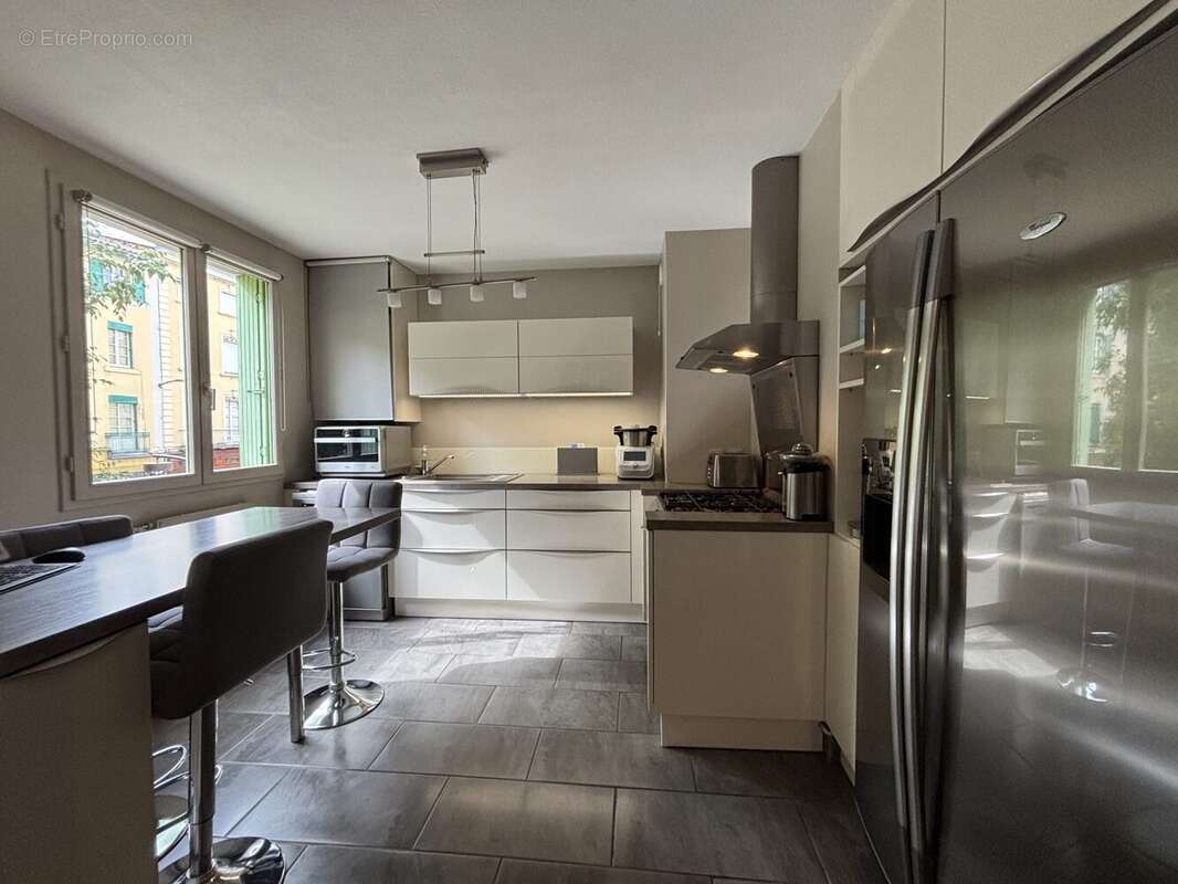 Appartement à BOURG-DE-PEAGE