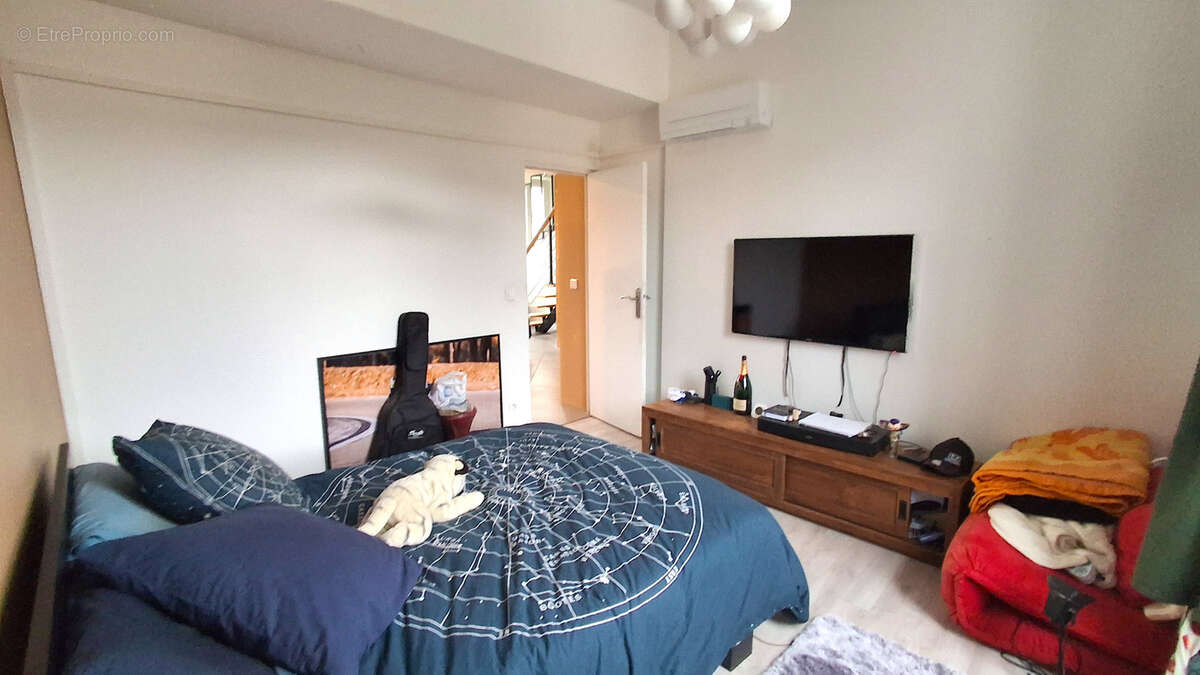 Appartement à ROQUEVAIRE