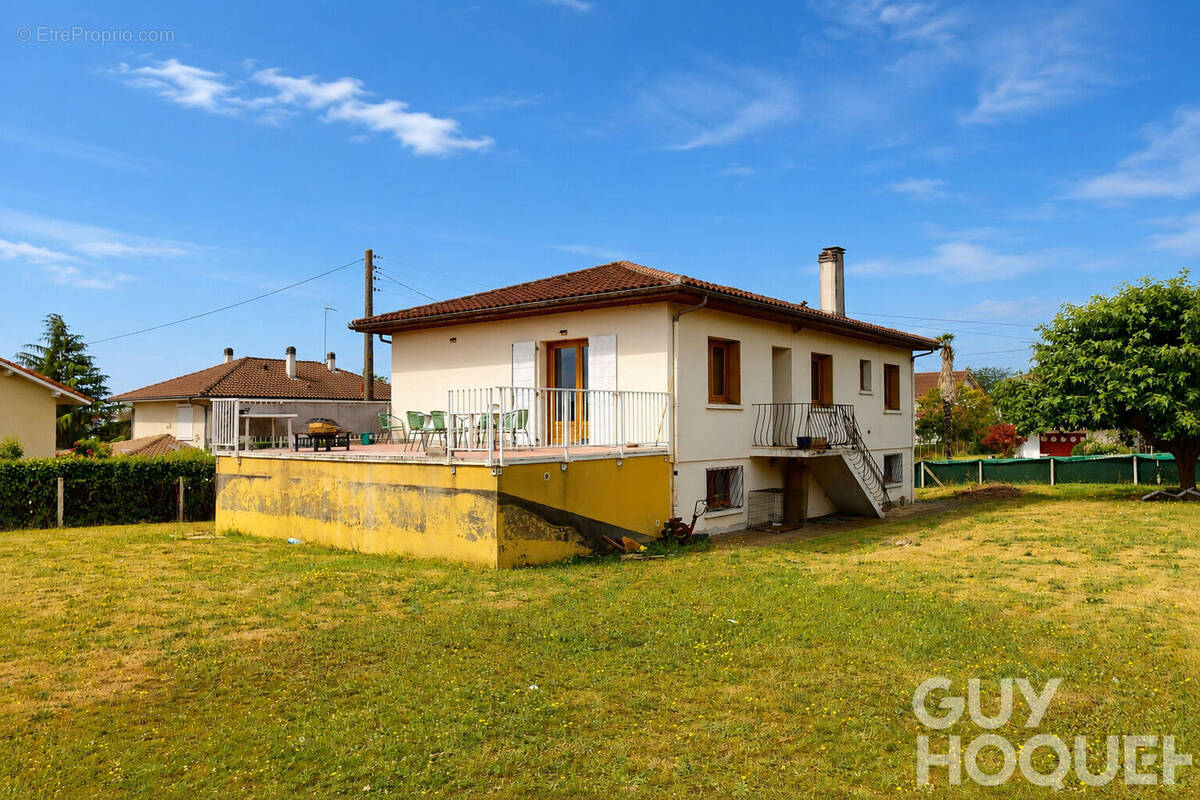 Maison à HAGETMAU