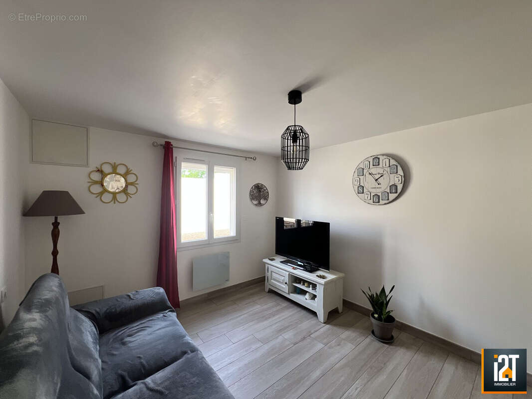 Maison à LA CALMETTE