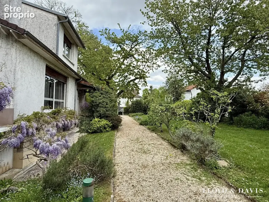 Maison 178 m² à Vaucresson  - photo 7