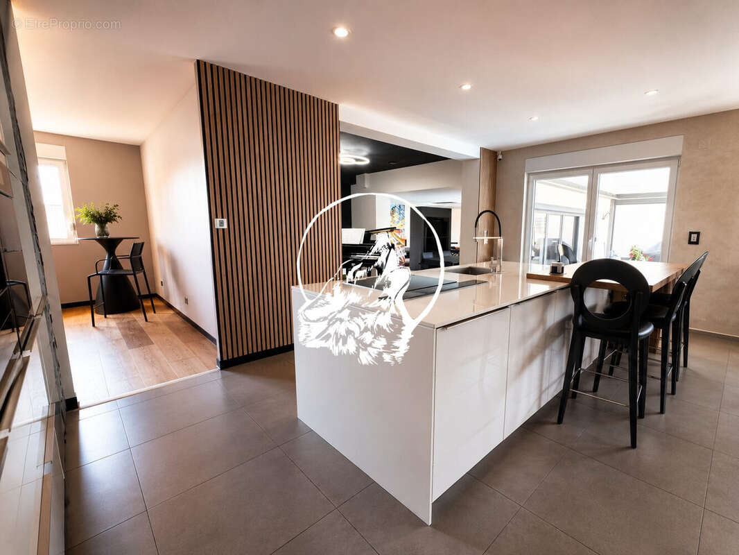 Maison 263 m² à Lachambre  - photo 2
