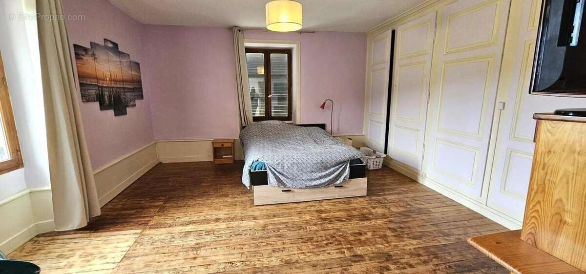 Maison à HAUTEVILLE-LOMPNES