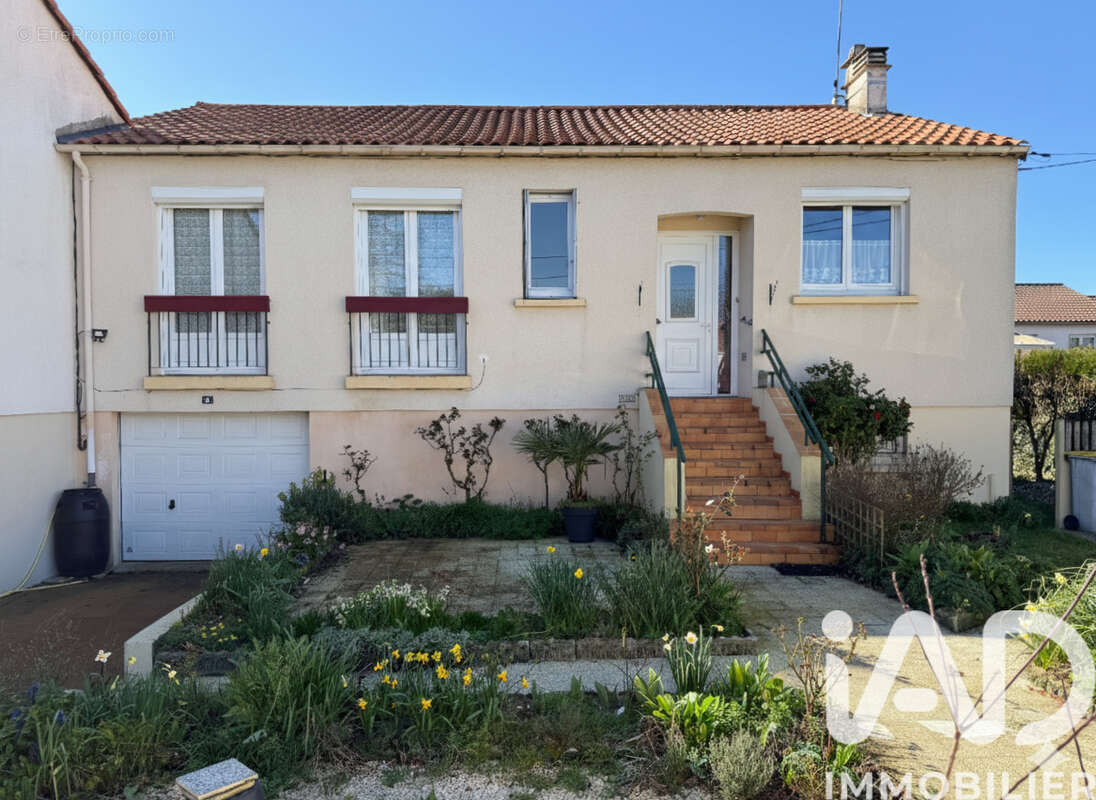 Photo 2 - Maison à PARTHENAY